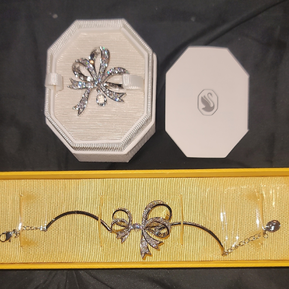 Swarovski Silver Bow Bracelet and Ring (size 8) Set with Crystals